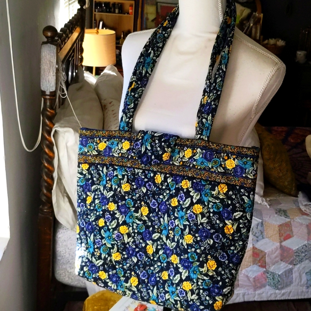 Elizabeth Austen hand bag
